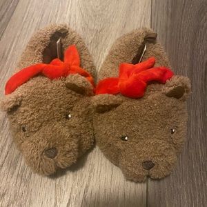𝅺Carter’s Teddy Bear Slippers - Toddler Size 5/6